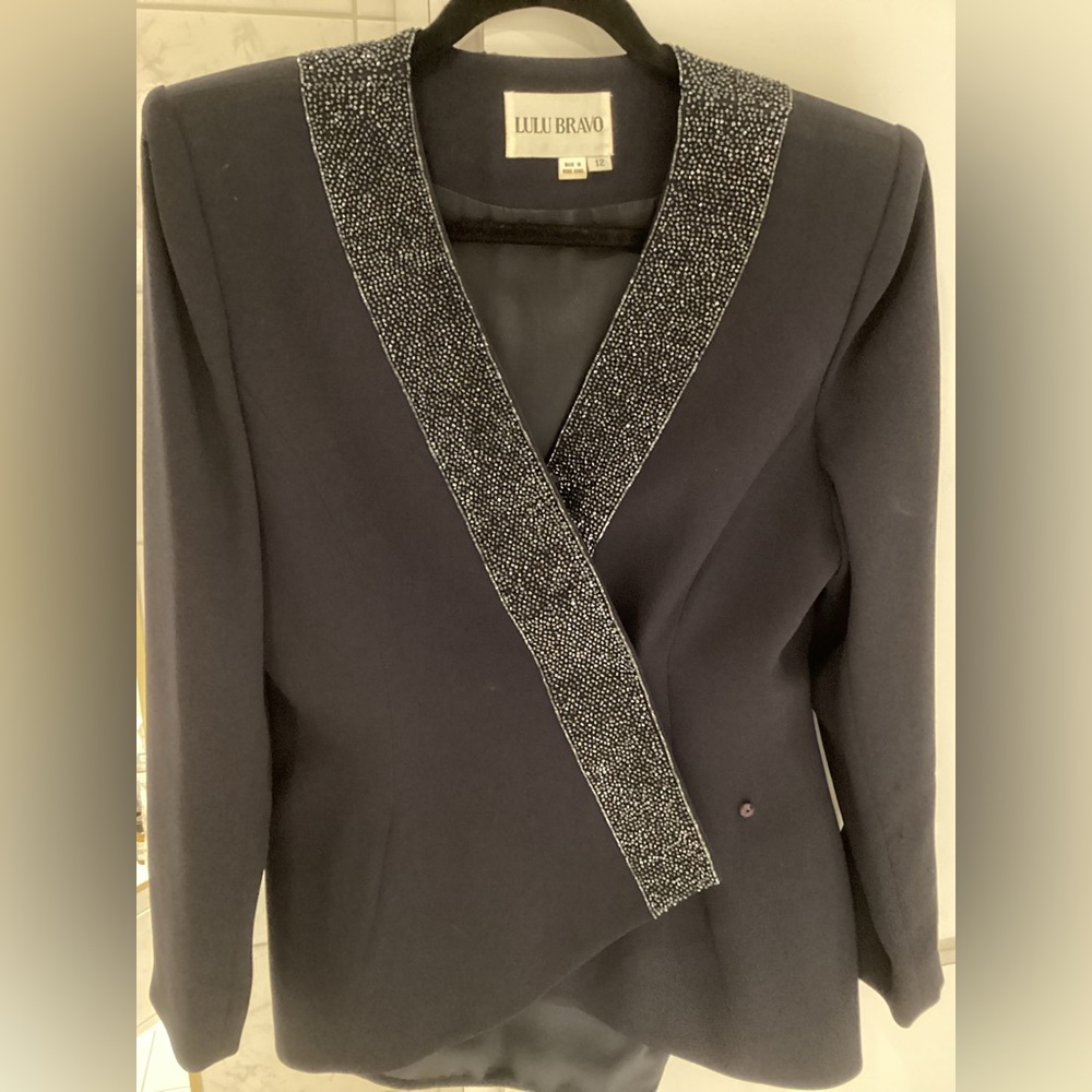 Elegant navy Lulu Bravo jacket+ skirt set